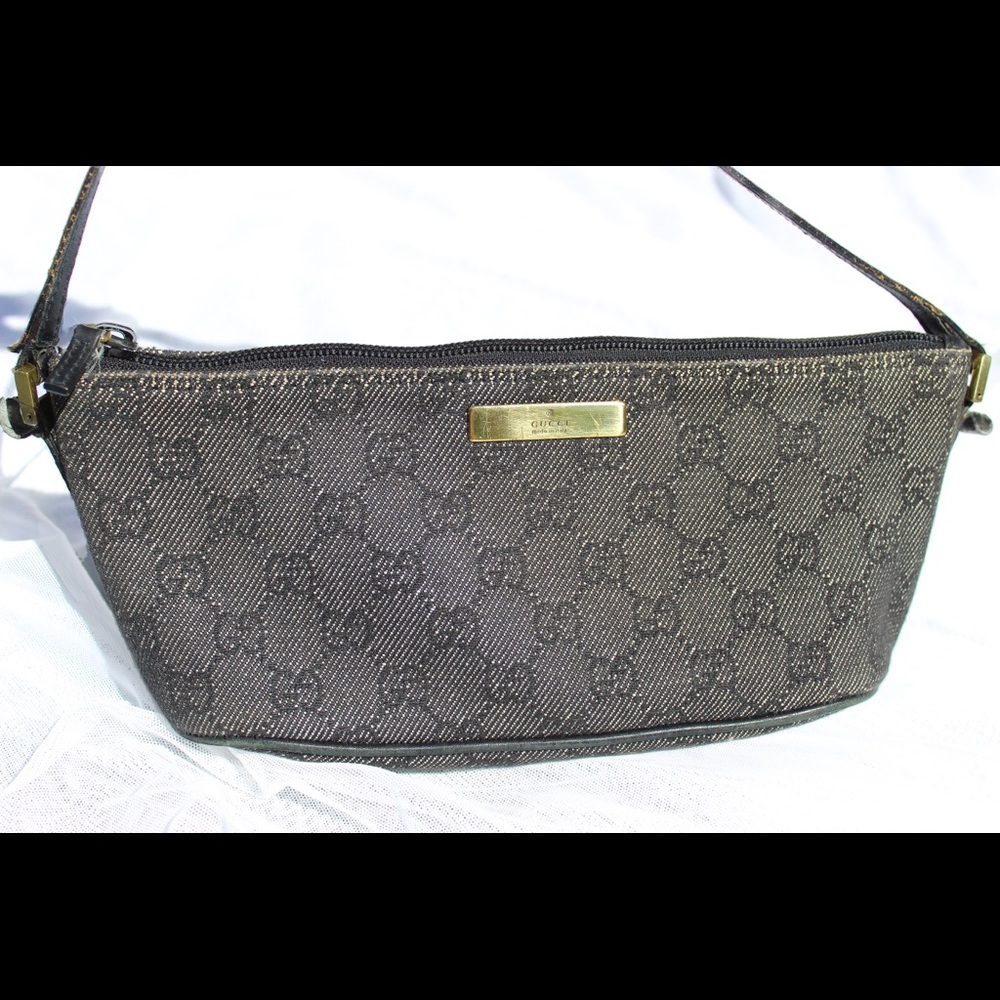 Authentic 90s Vintage Gucci Pochette Shoulder Bag - Picture 5 of 8